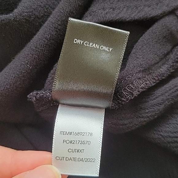 Torrid Black Peplum Rayon Crepe Embroidered Sleeve Blouse - Size 1X - Picture 9 of 9